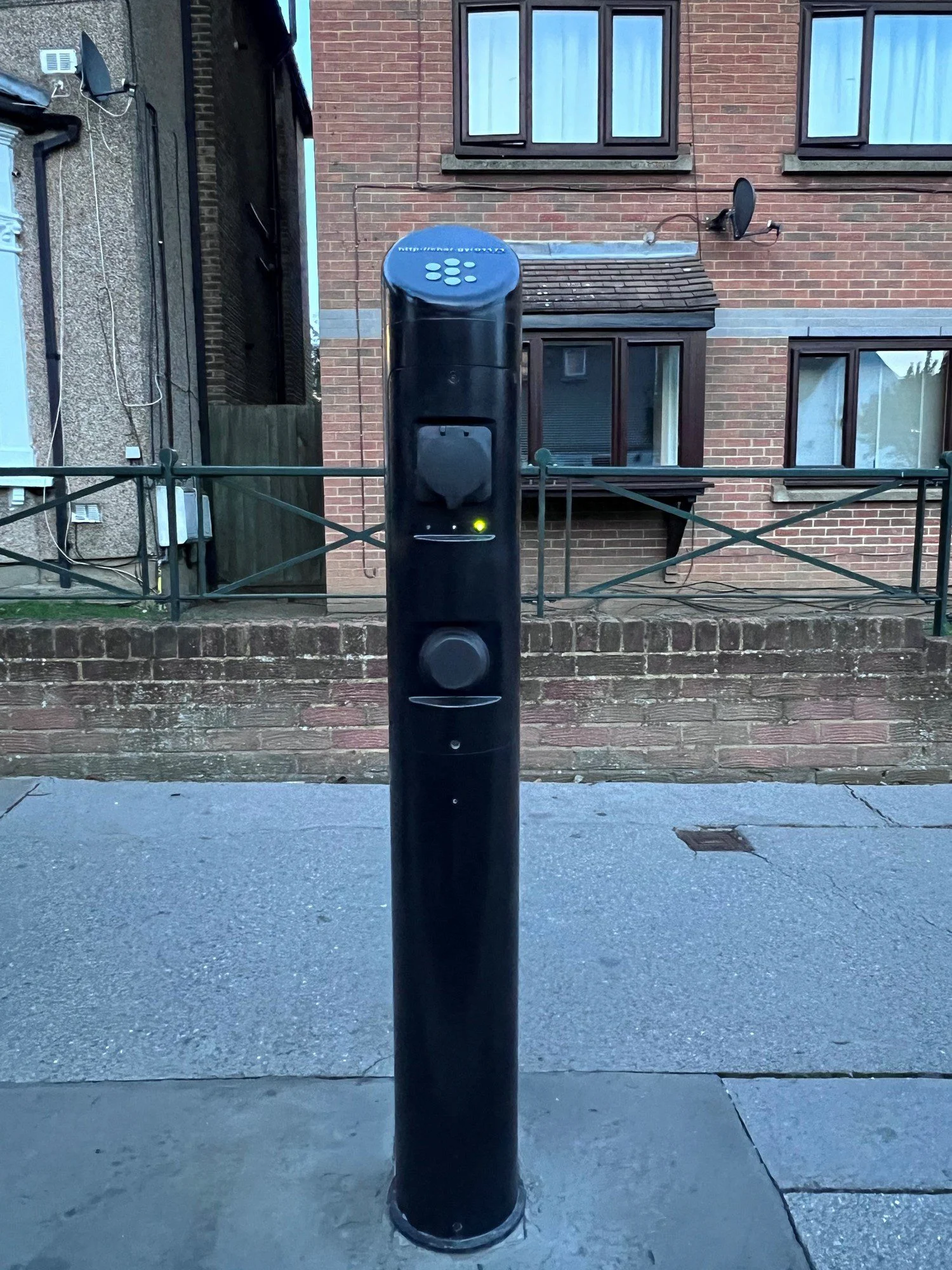 Contact Electrician Ltd. - EV Charger Installation in Mitcham-3