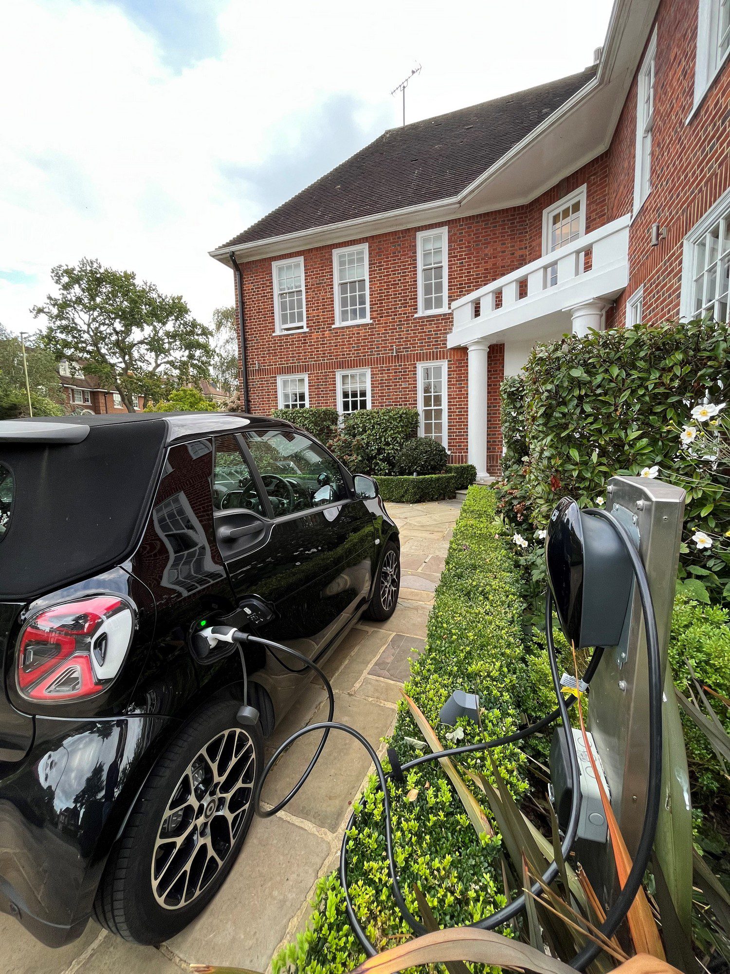 EV Charger Installation in Surbiton | Contact Electrician Ltd.-4