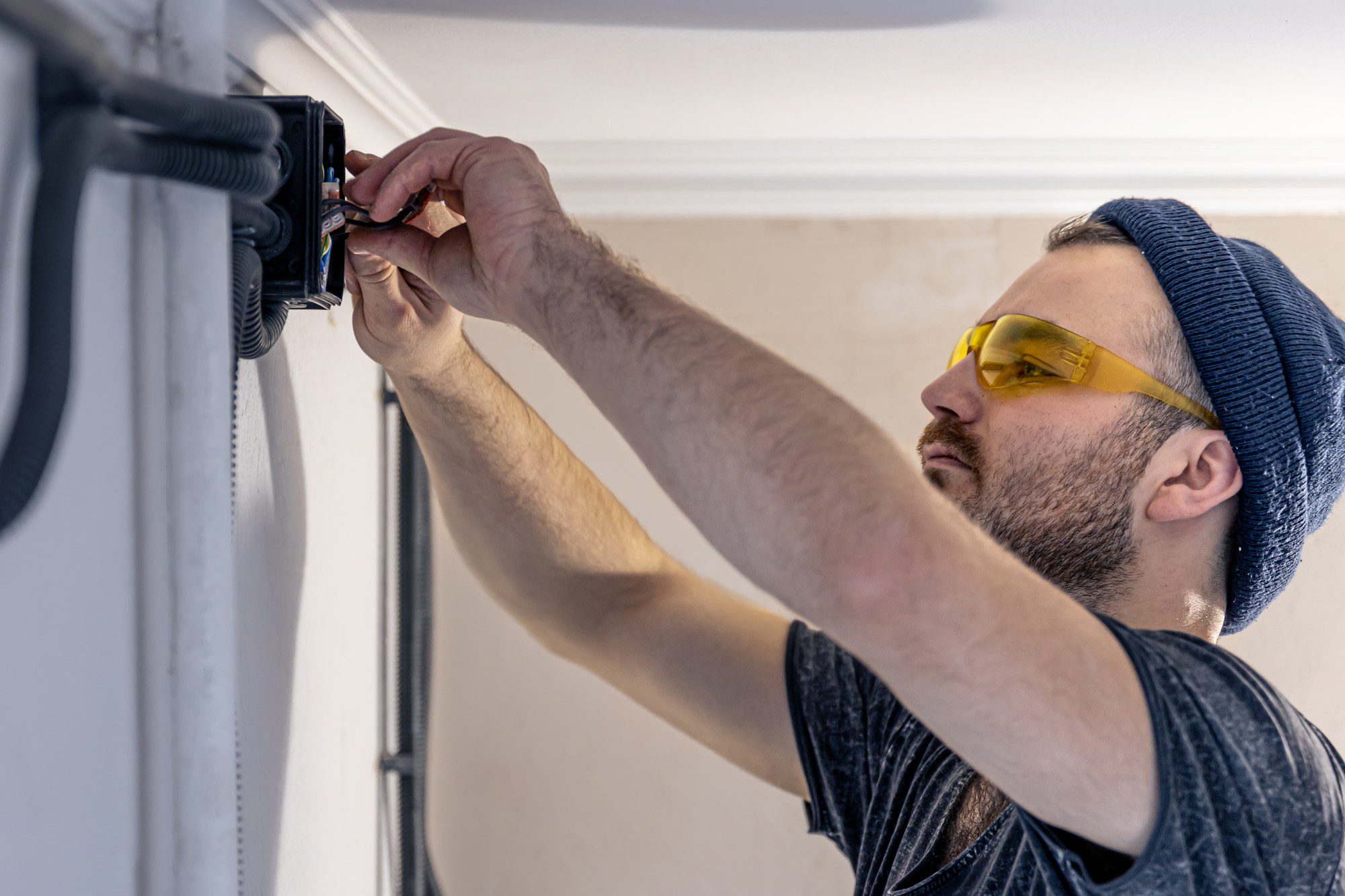 An Electrician Is Mounting Electric Sockets On The 2022 01 11 04 17 46 Utc